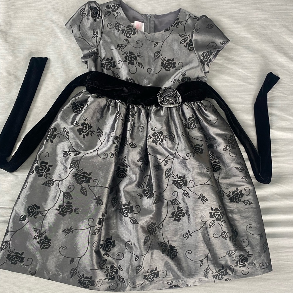 La Princess Size 6x girls silver and black floral dress
